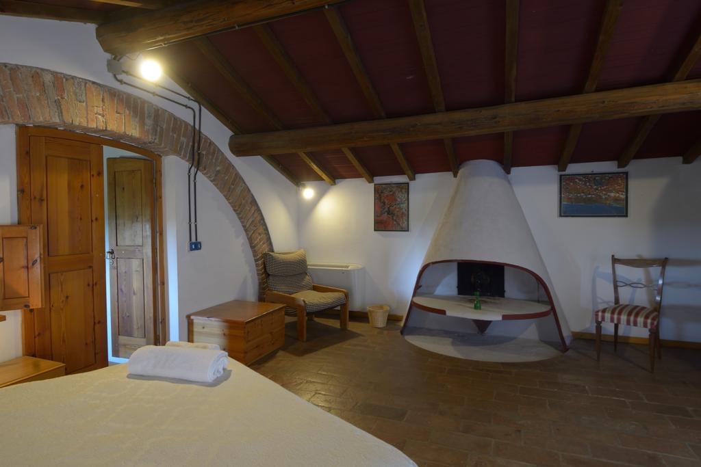 Agriturismo Borgo Del Papa Badia  Extérieur photo