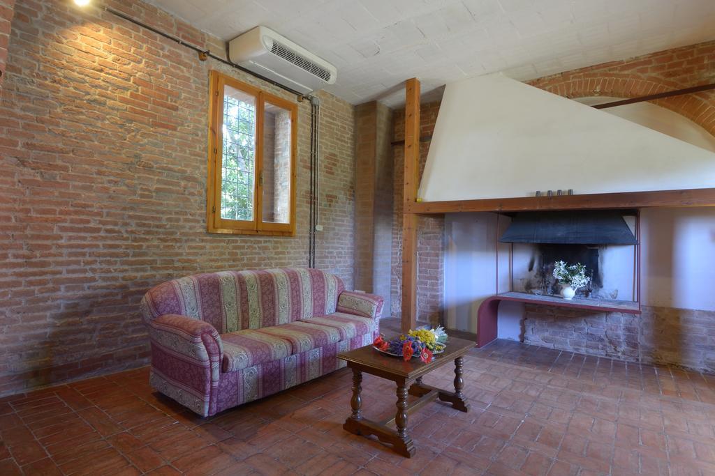Agriturismo Borgo Del Papa Badia  Extérieur photo