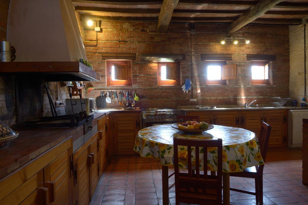 Agriturismo Borgo Del Papa Badia  Extérieur photo