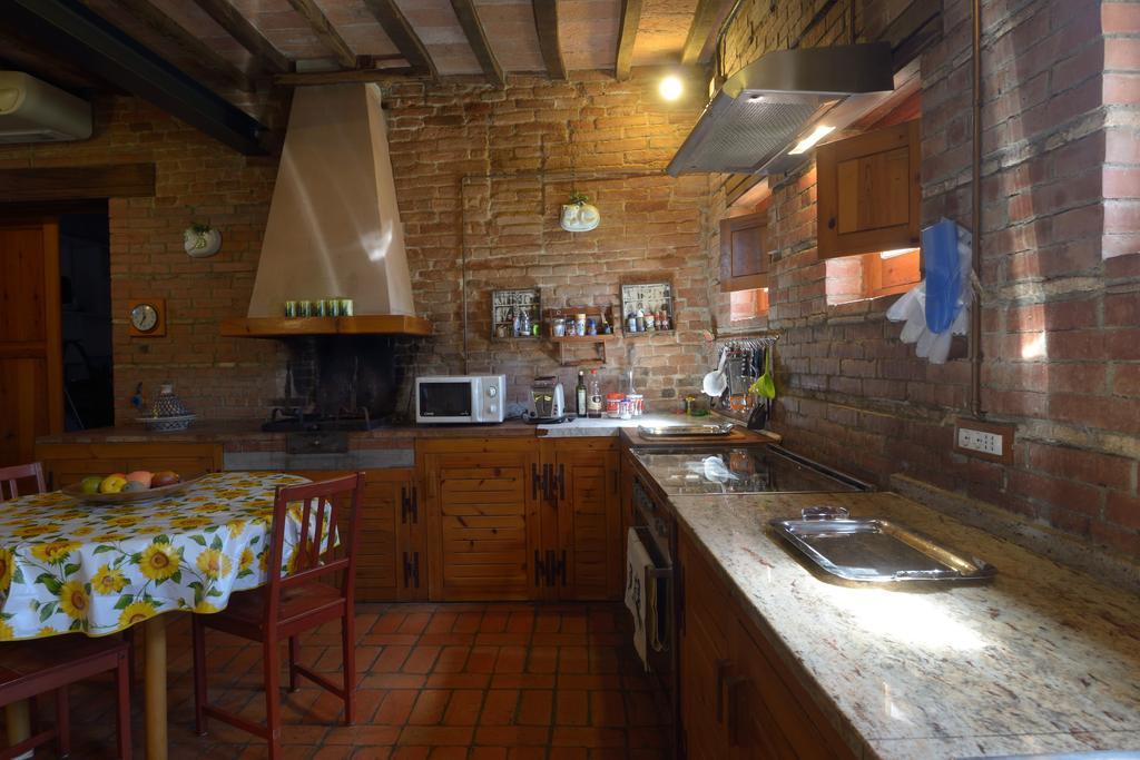 Agriturismo Borgo Del Papa Badia  Extérieur photo